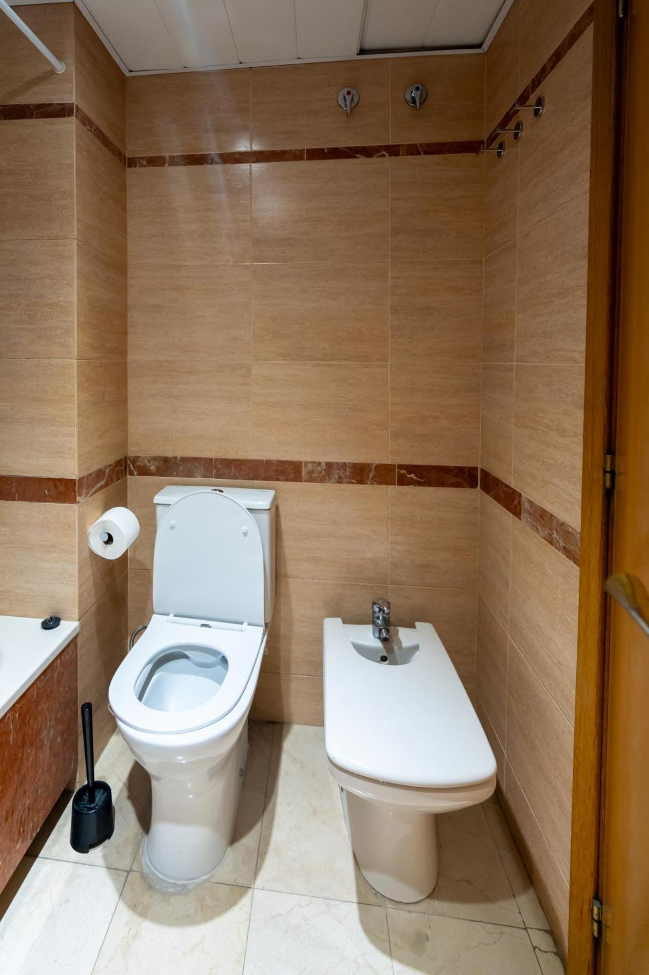 Ferienwohnung Comfy Downtown + Private Terrace Barcelona Exterior foto