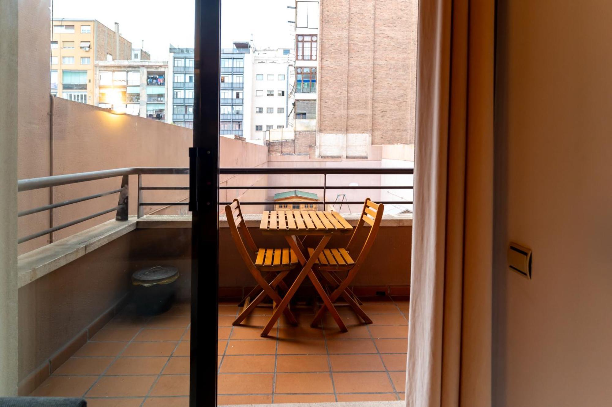 Ferienwohnung Comfy Downtown + Private Terrace Barcelona Exterior foto